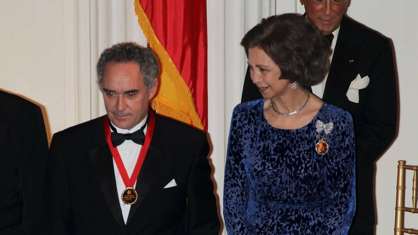 Ferran Adrià recibe la medalla de oro del Instituto Español Reina Sofía en Nueva York. (Cordon Press)