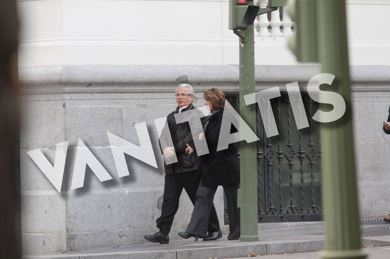 Foto: El juez Baltasar Garzón y Dolores Delgado, en unas fotos exclusivas. (Duenasphoto)