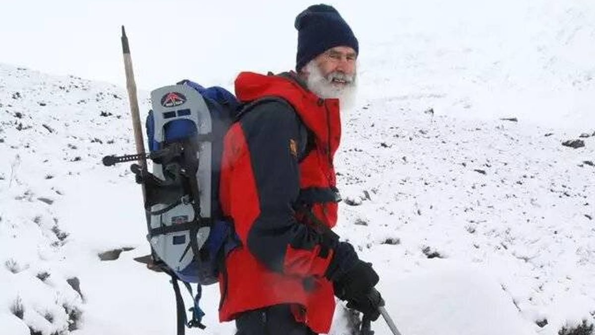 Un hombre de 80 años escala las 282 montañas más altas de Escocia por su mujer con Alzheimer