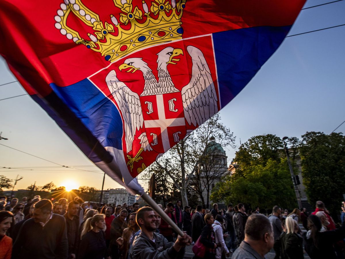 Foto: Protesta contra el presidente Aleksandar Vucic en Belgrado en 2019. (Reuters)