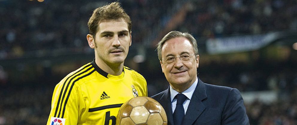 Foto: Florentino Pérez tiene claro que Casillas seguirá en el Real Madrid la próxima temporada