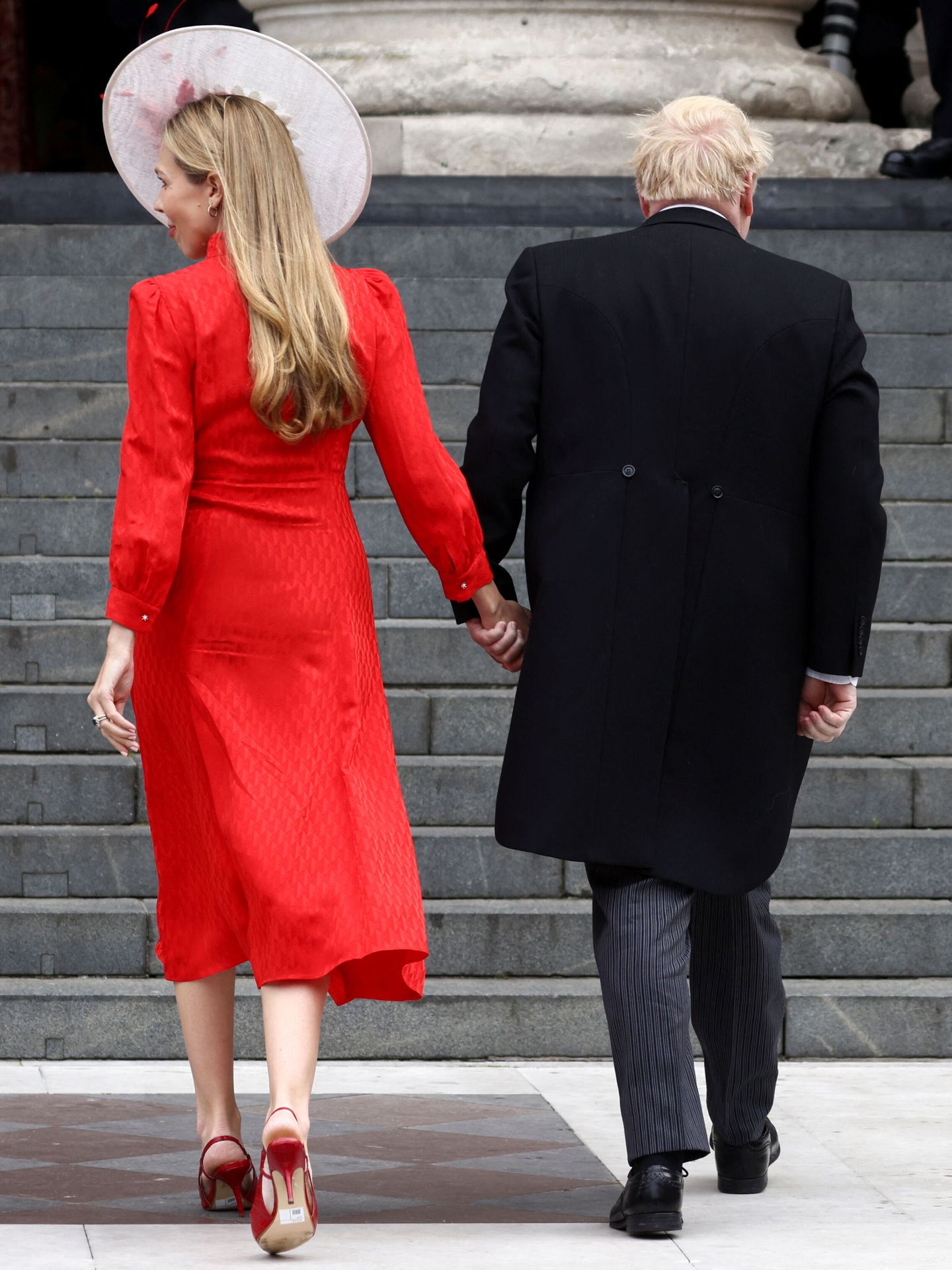 Carrie y Boris Johnson, accediendo a la catedral. (Reuters/Pool/Henry Nicholls)