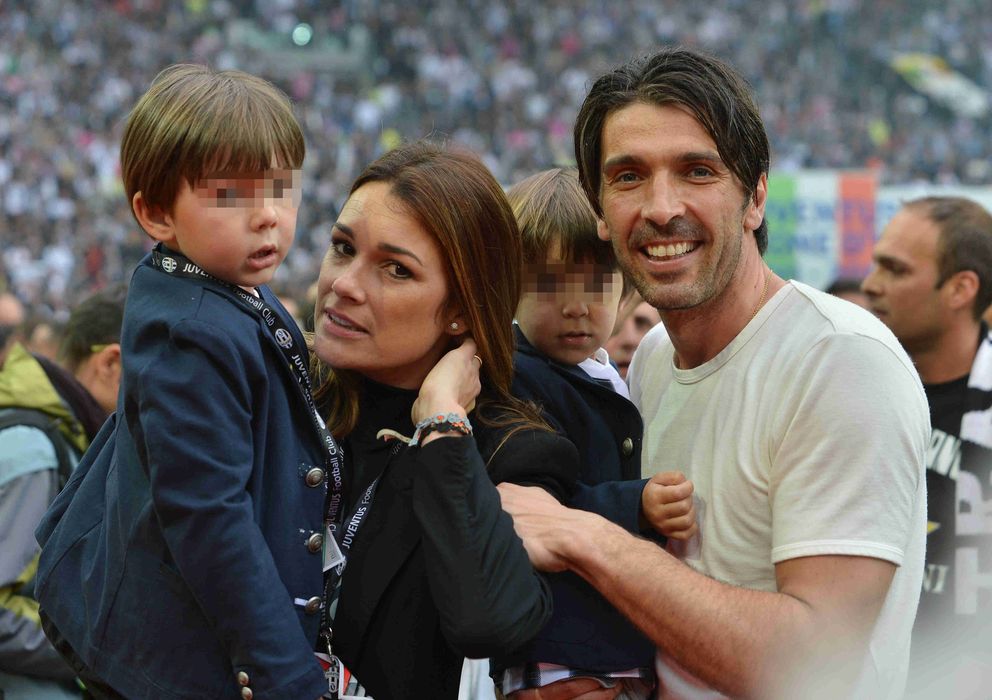 Foto: Gianluigi Buffon, su esposa Alena Seredova y sus hijos, en una imagen de archivo (I.C.)