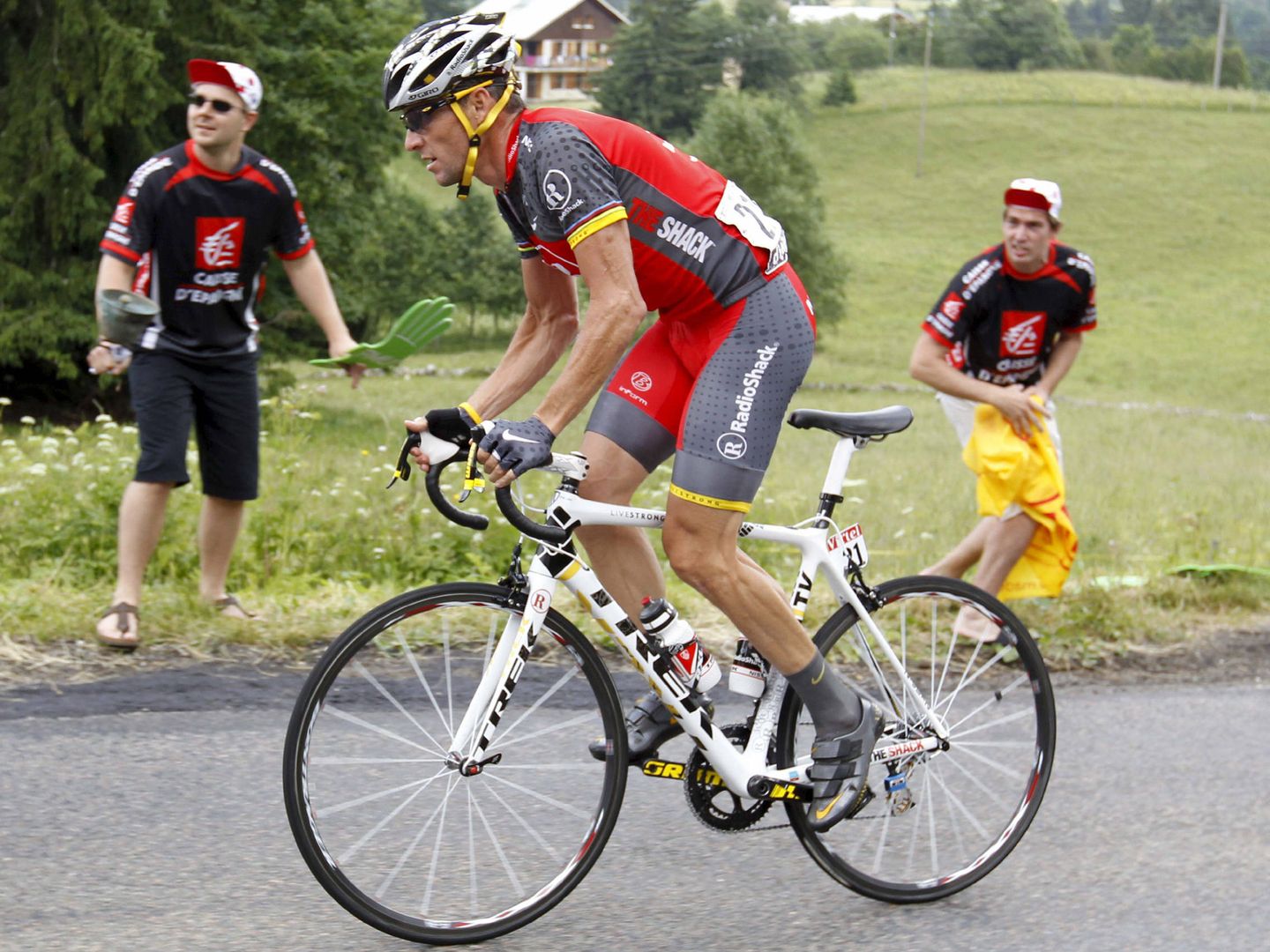 Lance Amstrong en una imagen de archivo del Tour. (EFE)