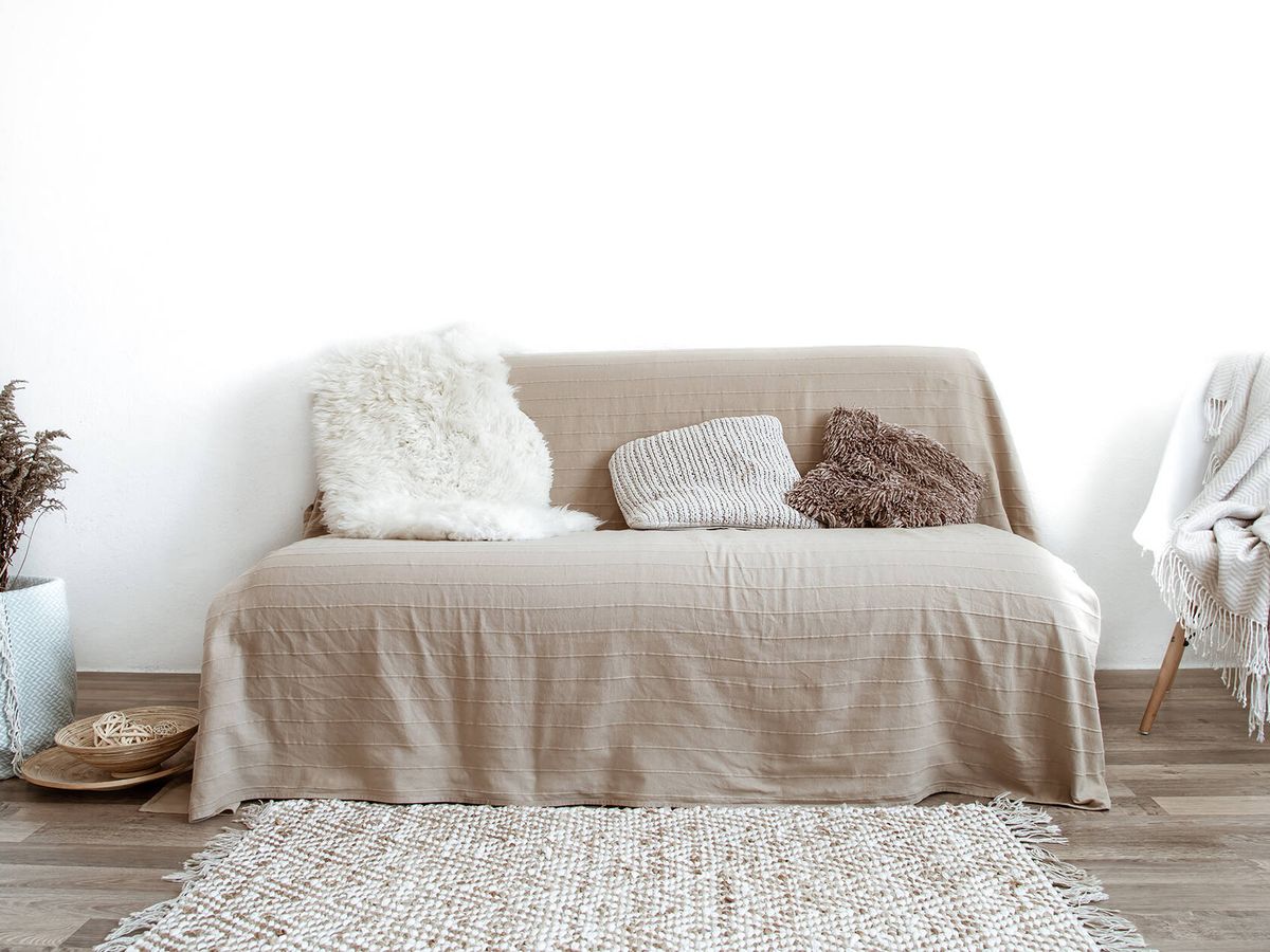 26 Cojines bonitos y originales para decorar el sofá