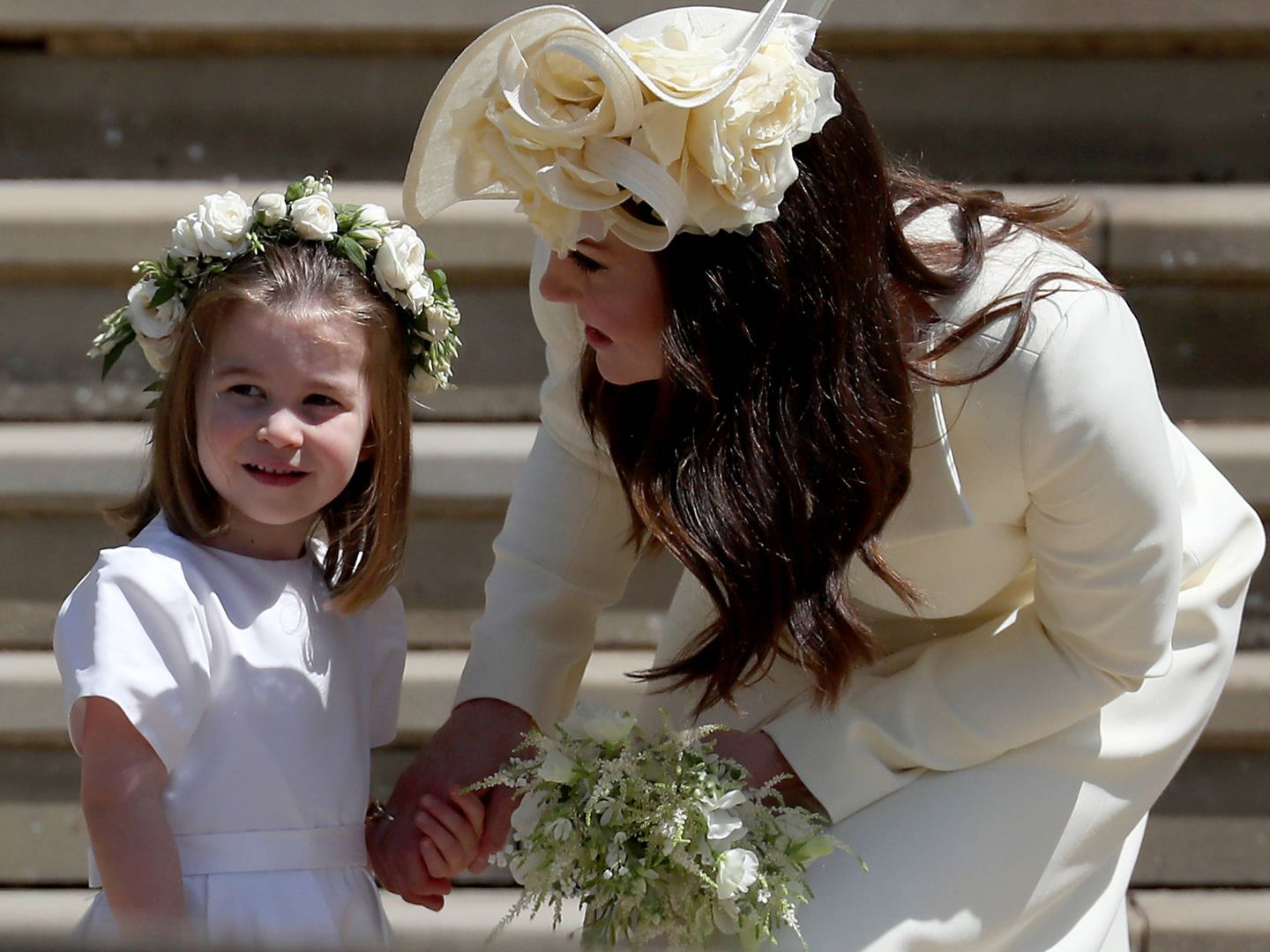 La princesa Charlotte y Kate Middleton, en la boda de Harry y Meghan. (Getty)