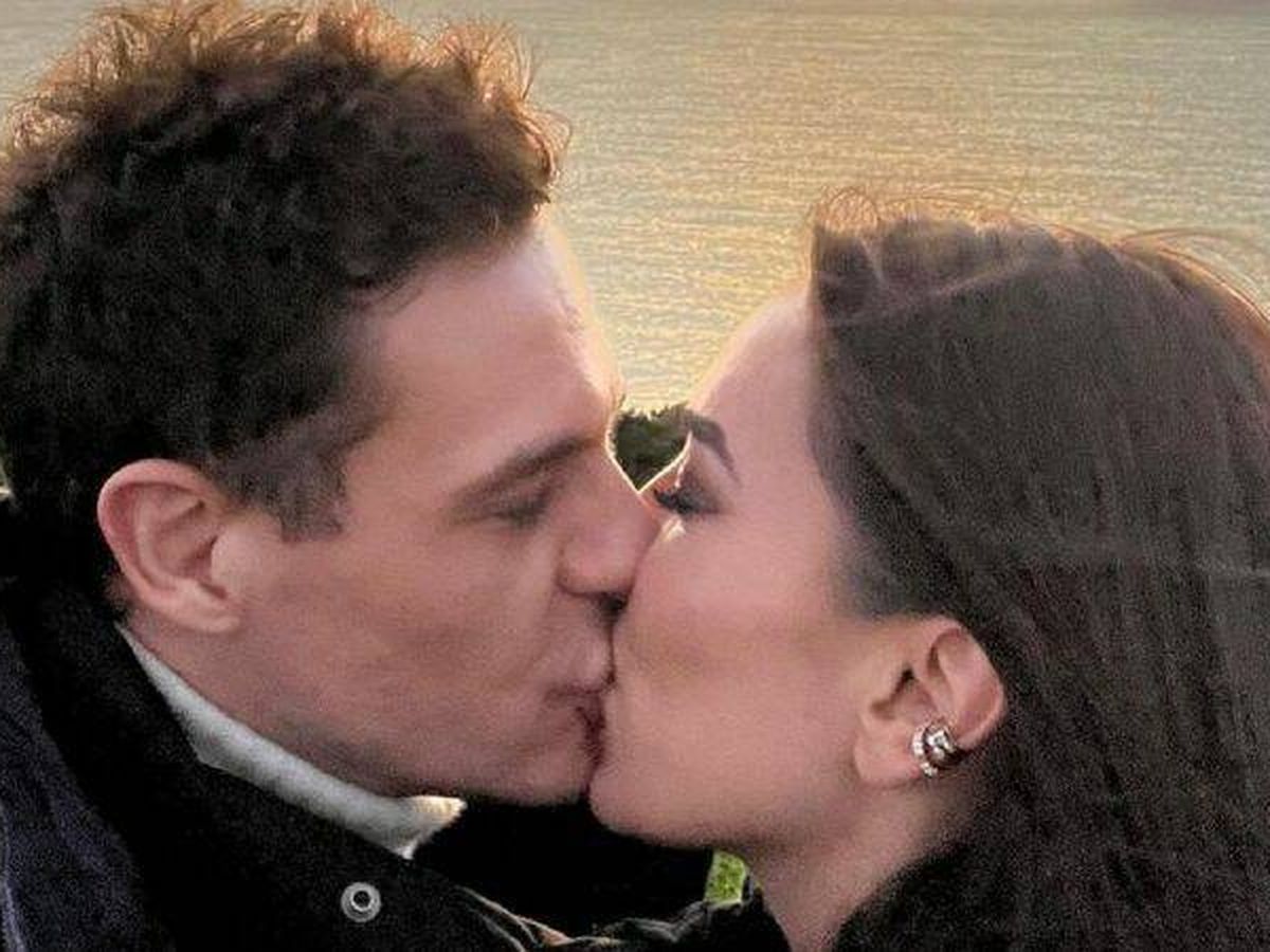 Foto: Primer beso público entre Christian Gálvez y Patricia Pardo. (Instagram: @patriciapardo_tv)