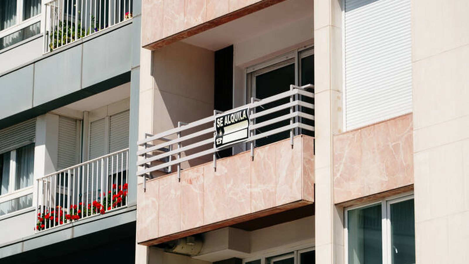 Los inquilinos de los edificios de la Casa de Alba del centro de Madrid podrán disponer de sus viviendas hasta septiembre de 2030