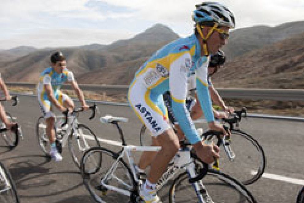 Foto: Contador pretende hacer triplete en 2011: Vuelta, Giro y Tour