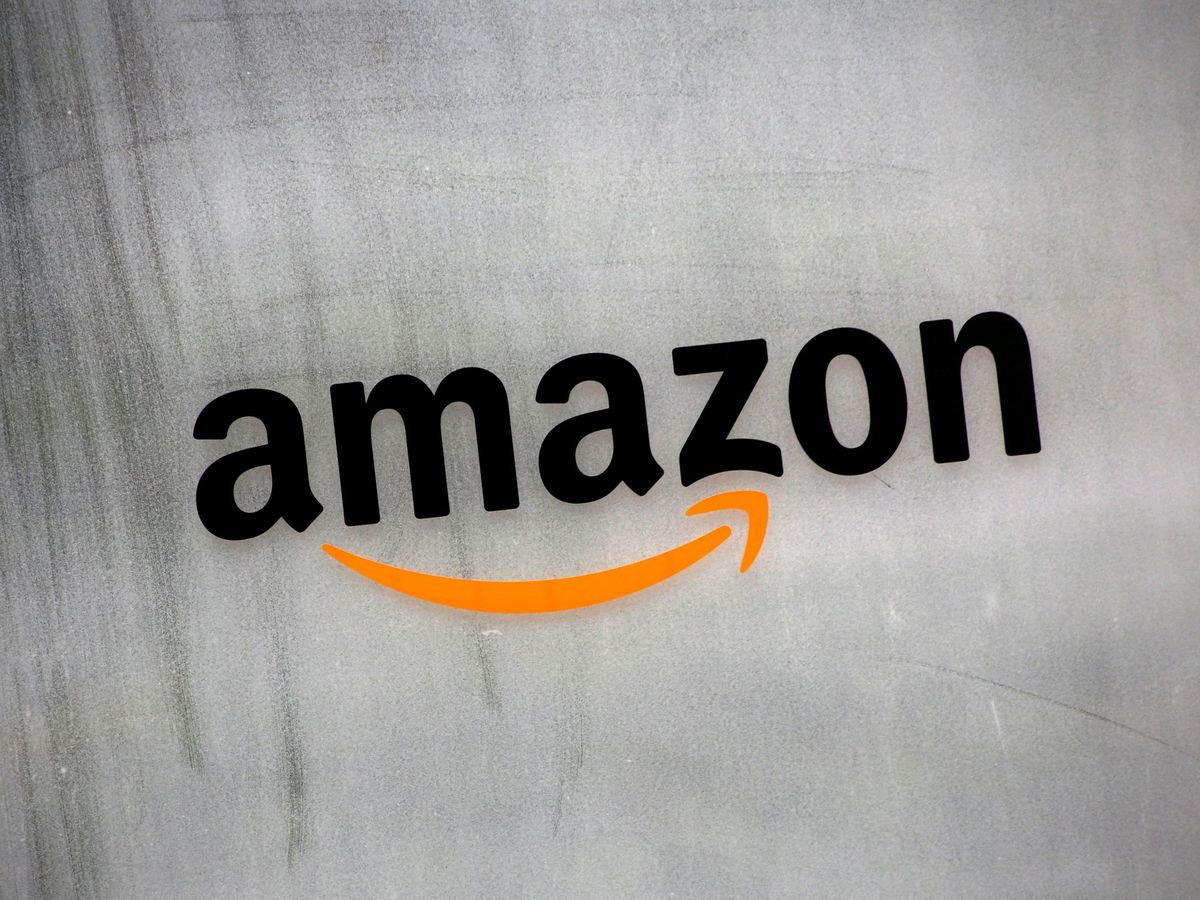 Foto: Logo de Amazon en un edificio. (Reuters)