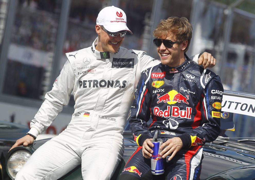Foto: Schumacher y Vettel durante un Gran Premio (Efe).