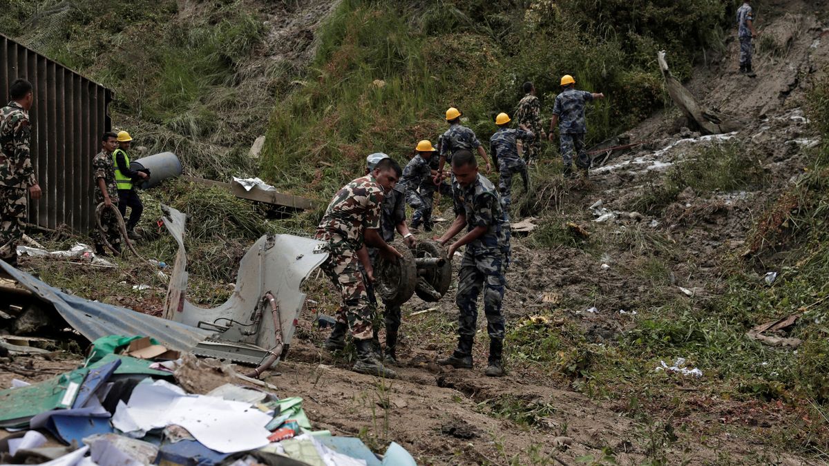 Mueren 18 personas en el accidente de un avión en Nepal en el que sólo sobrevivió el piloto
