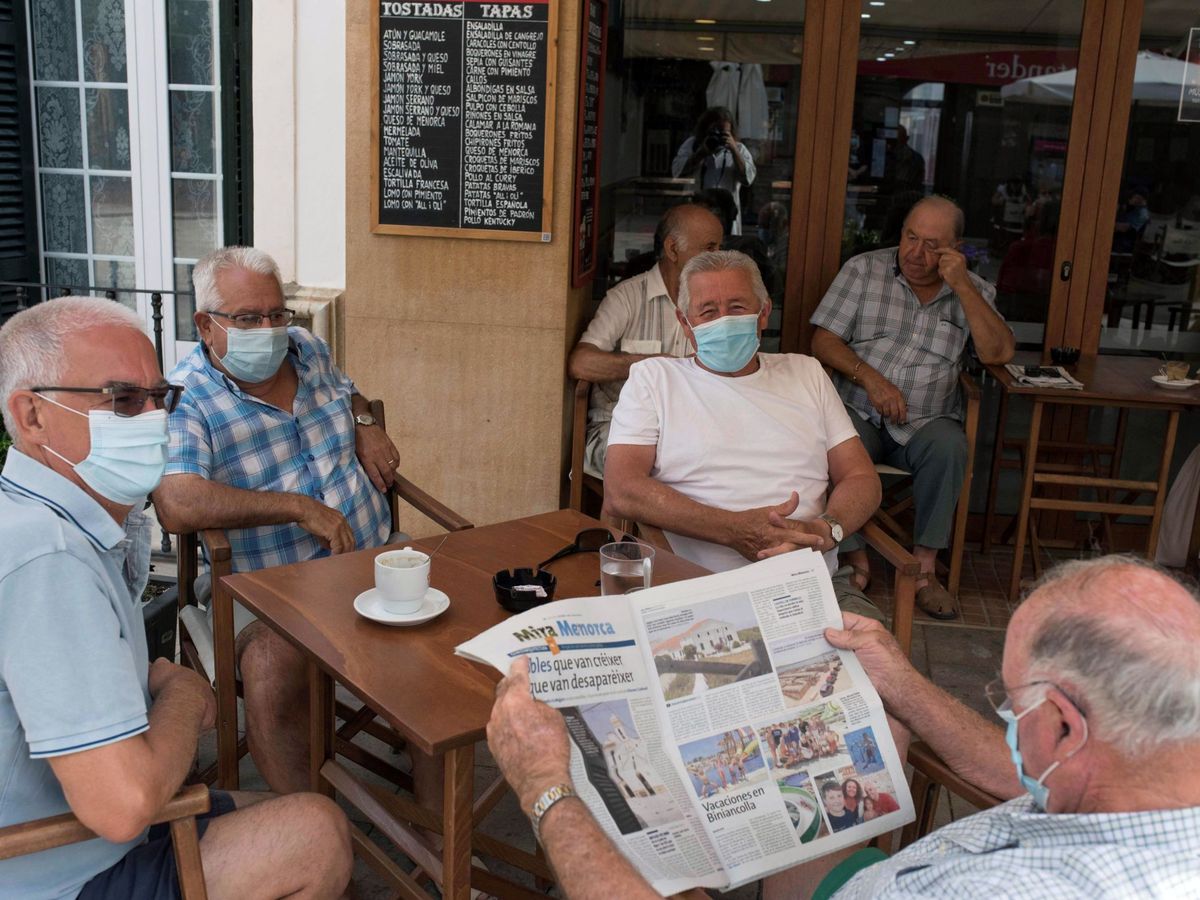 Foto: Este lunes, primer día de obligatoriedad del uso de la mascarilla en Baleares. (EFE)