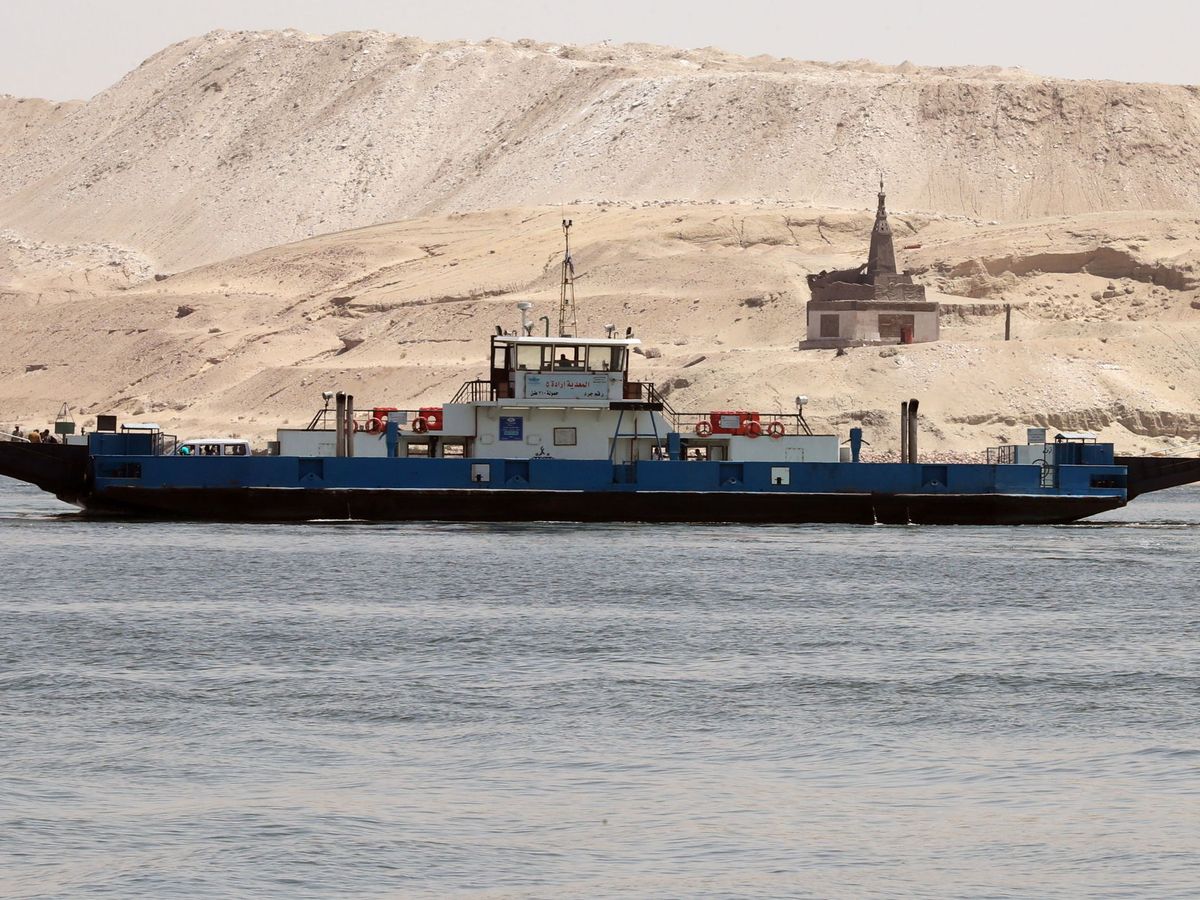 Foto: La Autoridad del Canal de Suez ha exigido una compensación de más de 750 millones de euros al propietario del Ever Given (EFE/EPA/Khaled Elfiqi)