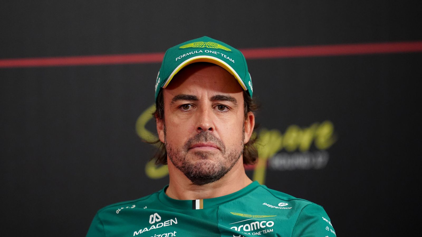 Fernando Alonso juega al despiste: "No creo que sea físicamente posible la exigencia del Dakar"