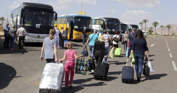 Foto: Los pasajeros se pasan a otras alternativas de transporte, en detrimento del bus. (EFE)
