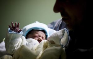 Uno de cada dos bebés que nace hoy en España tendrá cáncer