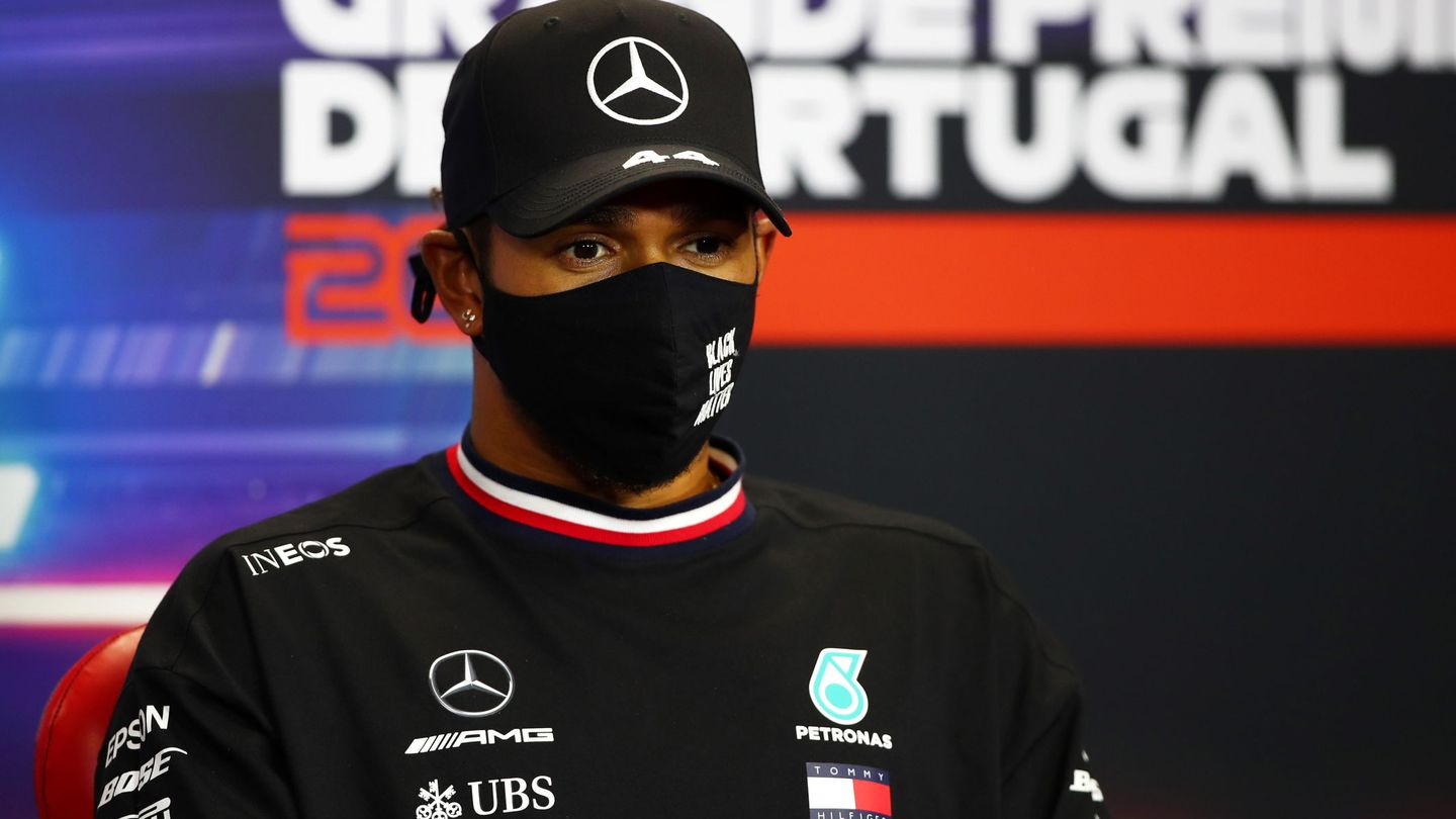 Antes de arrancar el GP de Portugal Lewis Hamilton cuestionó la elección de Vitaly Petrov por previas opiniones personales del ruso