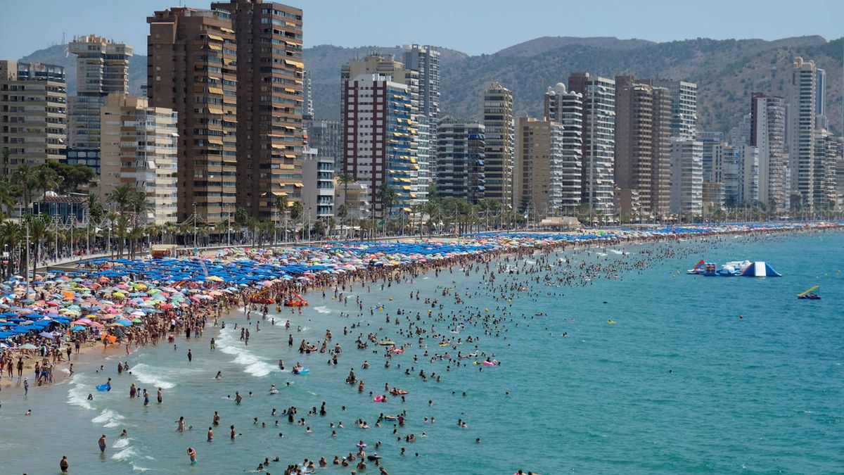 De Iberostar a Riu: el Brexit pasa de largo en Benidorm en pleno calentón hotelero