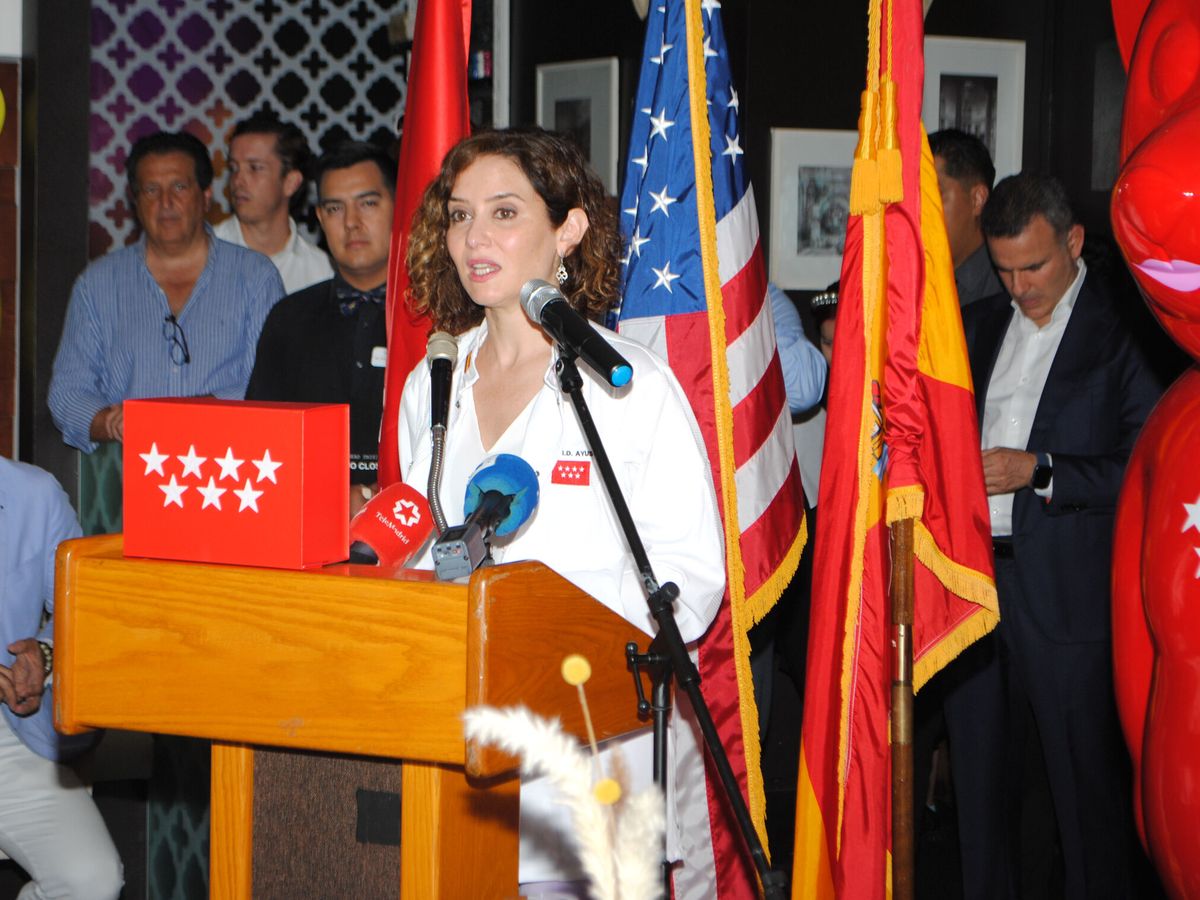 Foto: Isabel Díaz Ayuso, durante una intervención pública en Miami. (EFE/Antoni Belchi)
