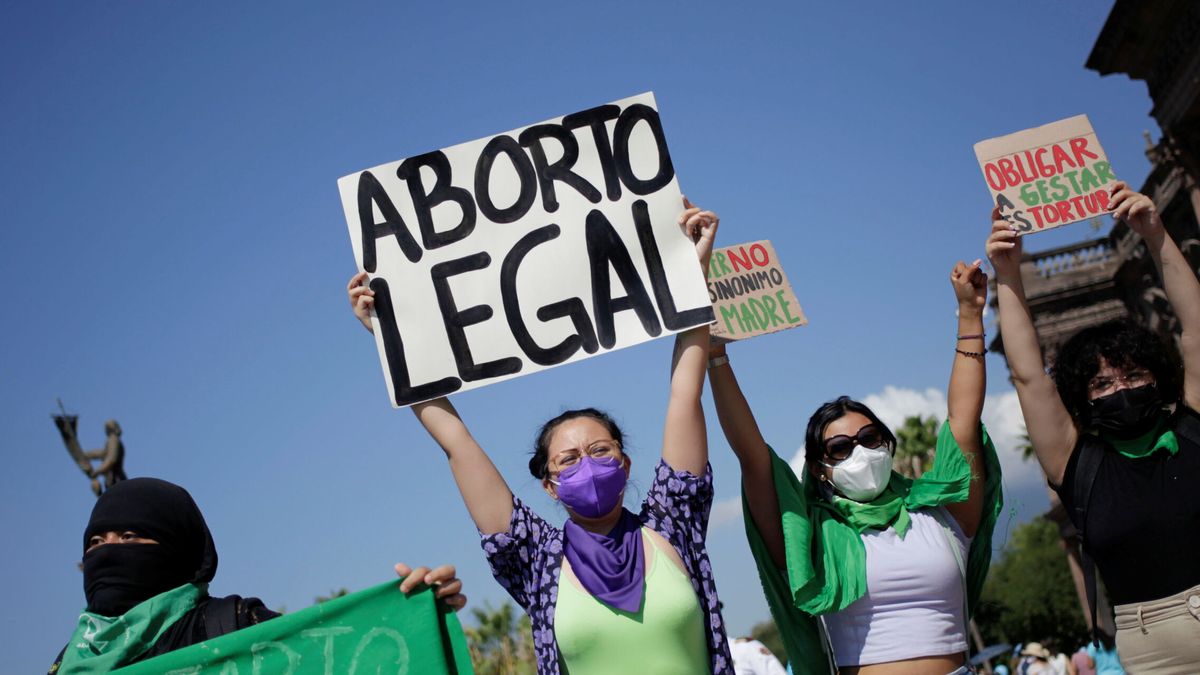 Marihuana legal, aborto libre: en México, la transformación progresista no viene de AMLO