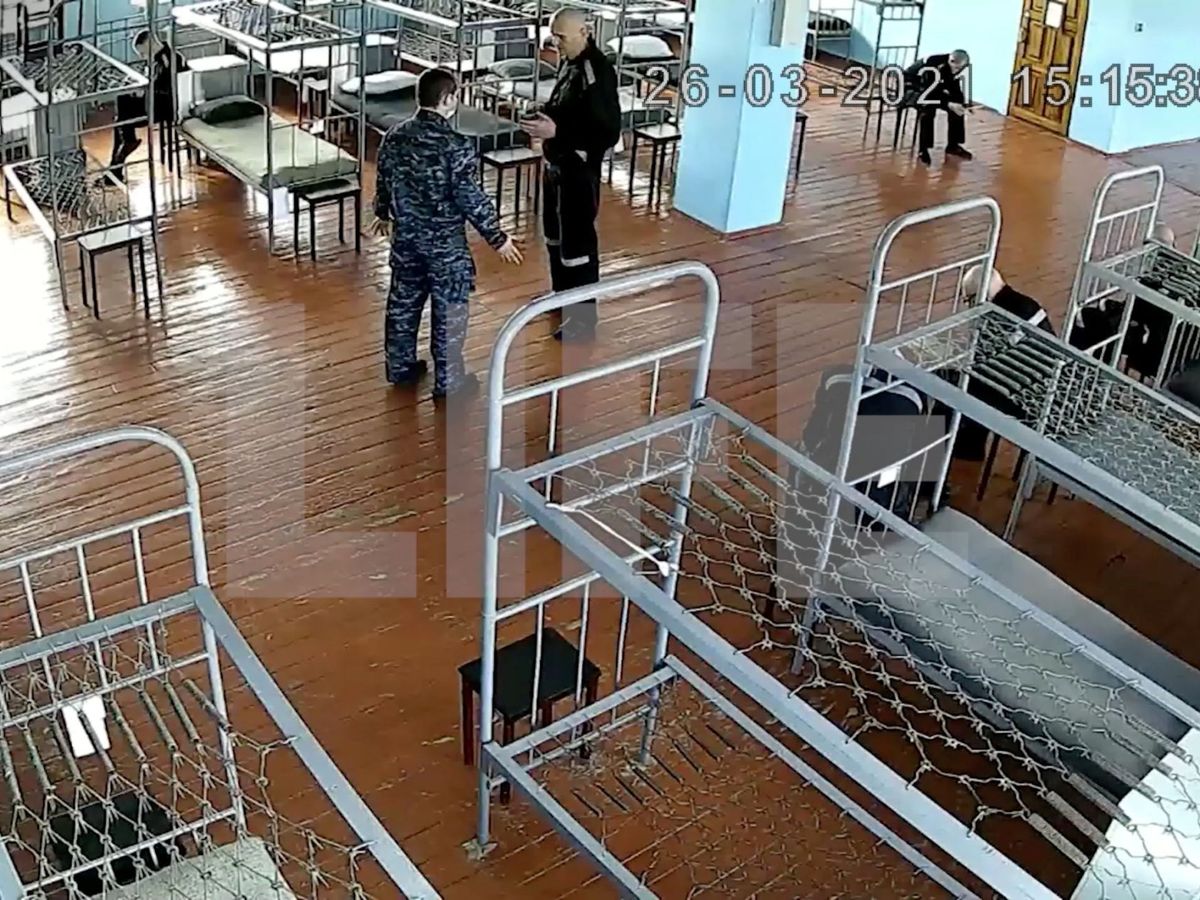 Foto: Imagen de CCTV, presuntamente de Navalni, en el centro penitenciario. (Reuters)