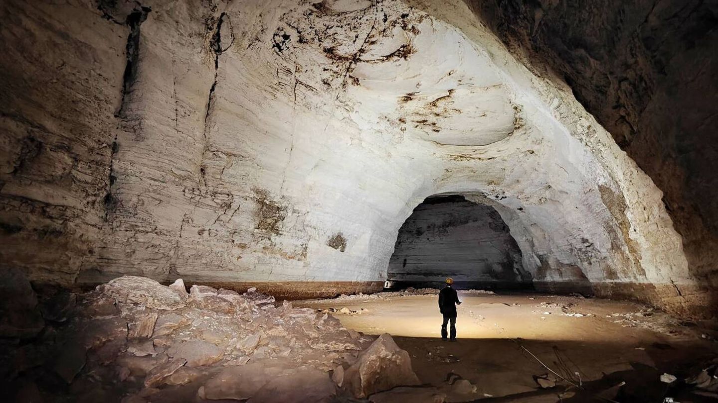 Exterior de la cueva de la llanura de Nullarbor (Matej Lipar)
