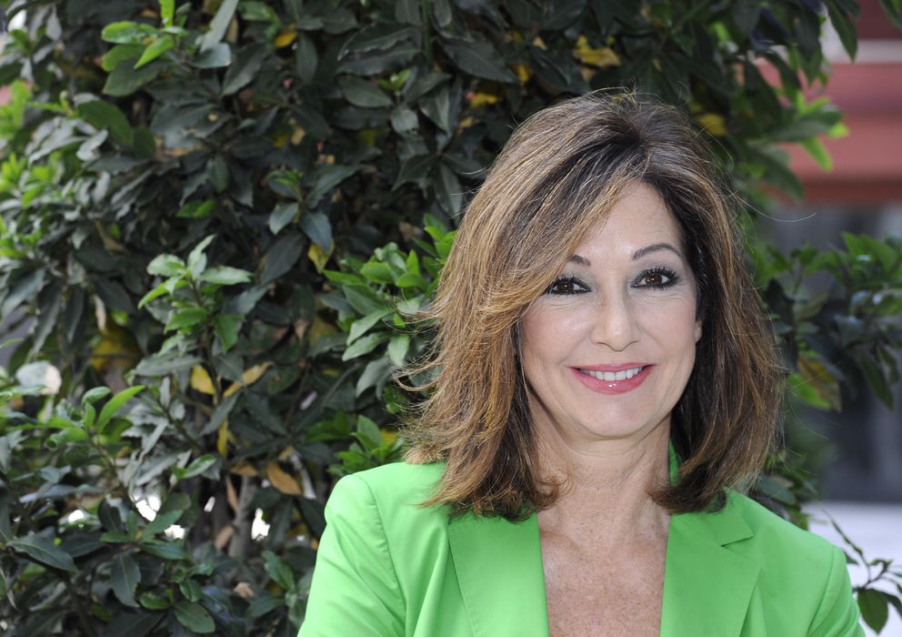 Foto: La presentadora Ana Rosa Quintana en una imagen promocional de Telecinco (Gtres)