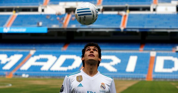 Foto: Vallejo fue presentado en el Bernabéu. (Reuters)