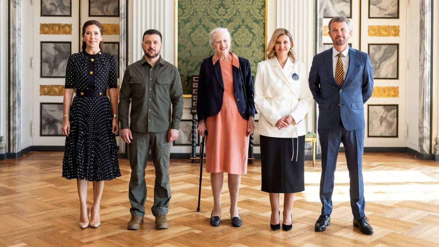 El matrimonio Zelenski posa con la reina Margarita de Dinamarca y los príncipes herederos, Mary y Federico. (CP)