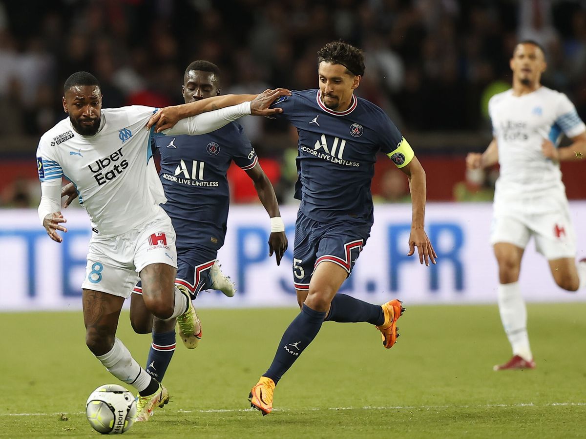 Foto: Paris Saint Germain en un partido contra el Olympique Marseille. EFE EPA IAN LANGSDON