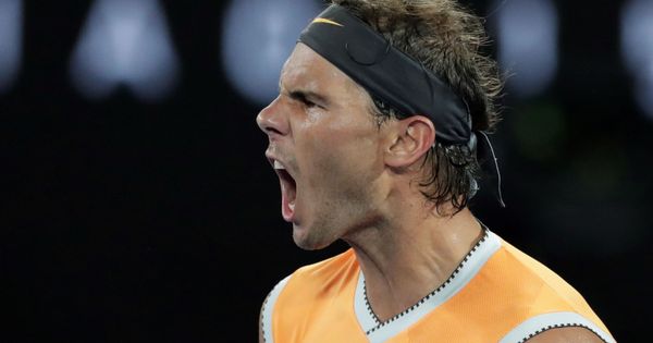 Foto: Rafa Nadal celebra un punto en el Open de Australia. (EFE)