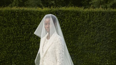 Giambattista Valli lanza su primera colección de vestidos de novia