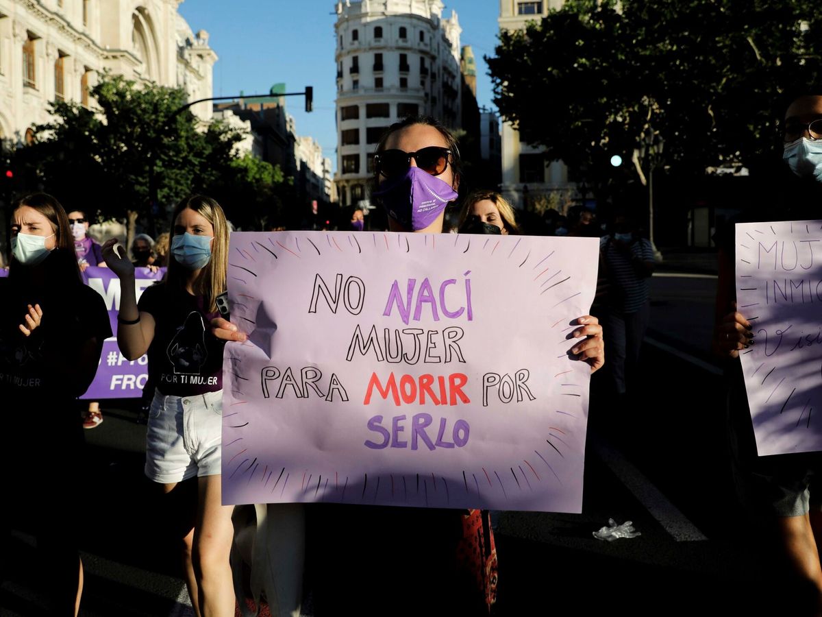 Foto: Manifestación feminista en Valencia. (EFE)