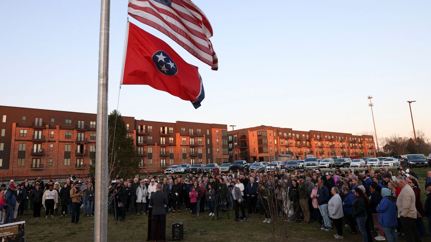 Vigilia por las víctimas en la Covenant School de Nashville. (Reuters)
