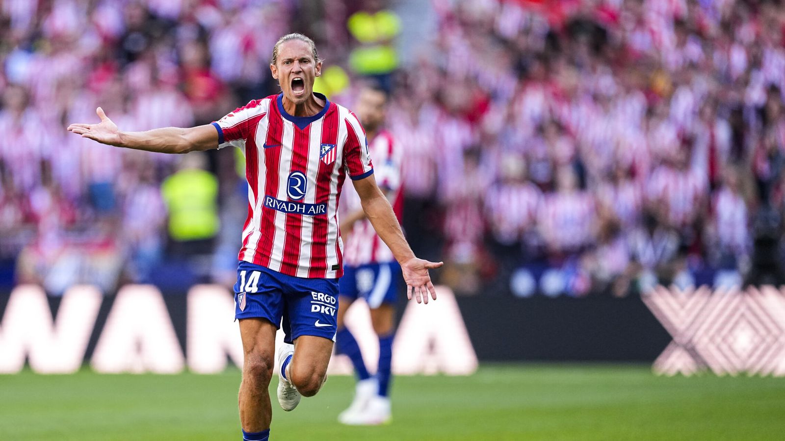 "¿No es hora de que dejes Twitter y te centres en tu trabajo?". Llorente, Carvajal y otros futbolistas cargan contra Óscar Puente