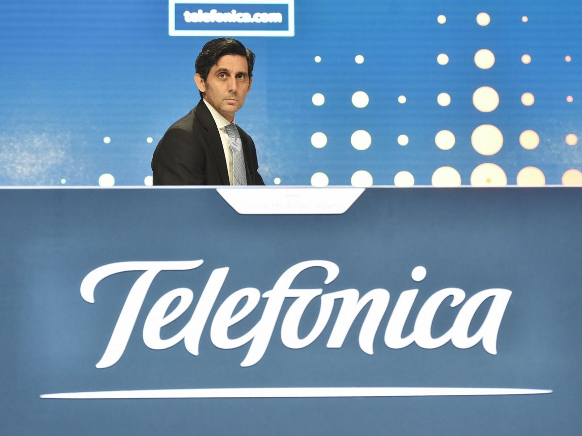 Foto: El presidente de Telefónica, Álvarez-Pallete, durante la junta de accionistas. (EFE)