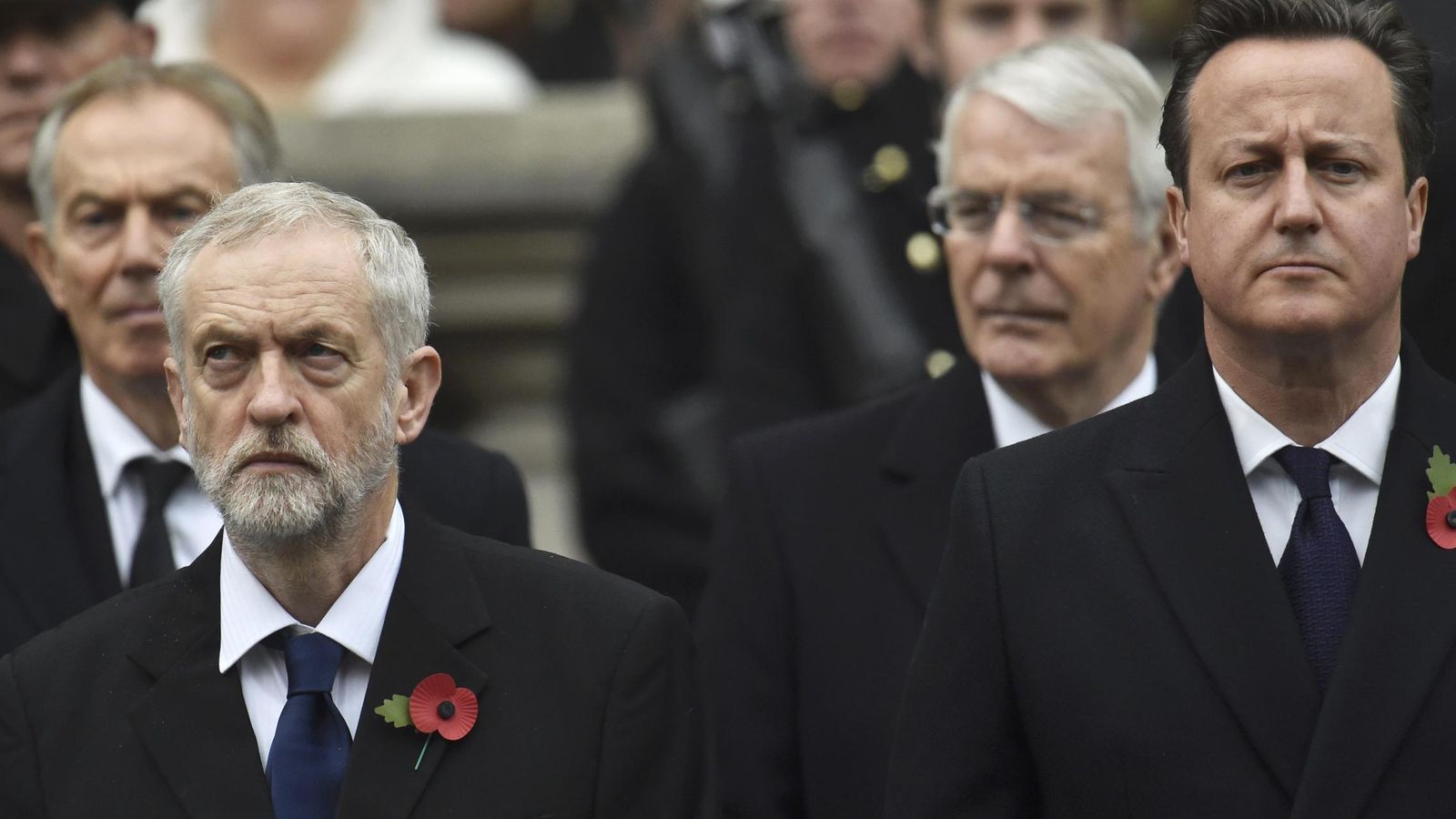 Foto: A la derecha, el primer ministro David Cameron. A la izquierda el líder laborista  Jeremy Corbyn. (Reuters) 