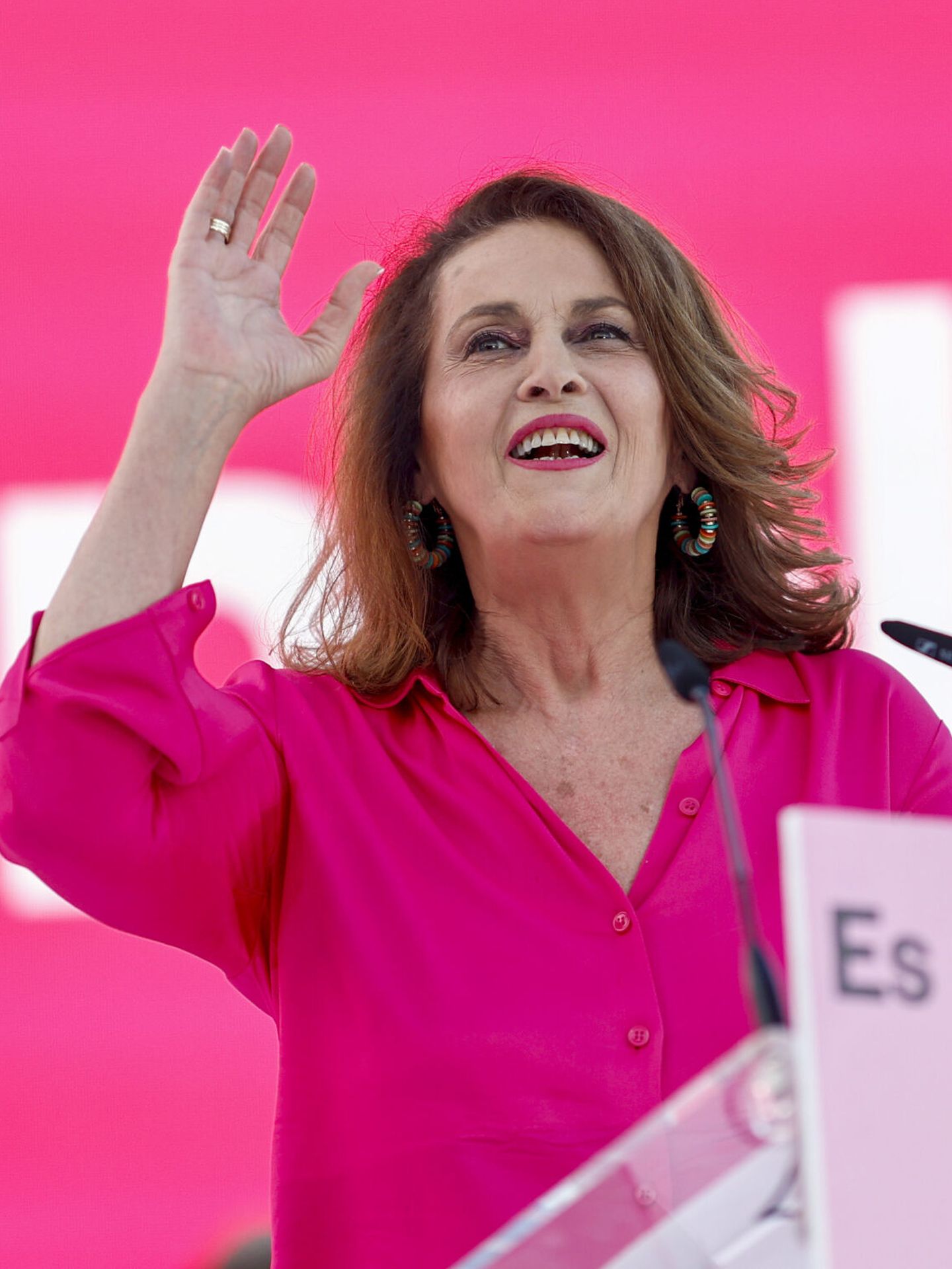 Carla Antonelli durante el cierre de campaña electoral del partido Sumar (EFE/Rodrigo Jiménez)