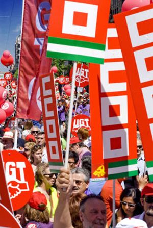 Los sindicatos andaluces anuncian un otoño caliente para tapar su papel en los EREs falsos