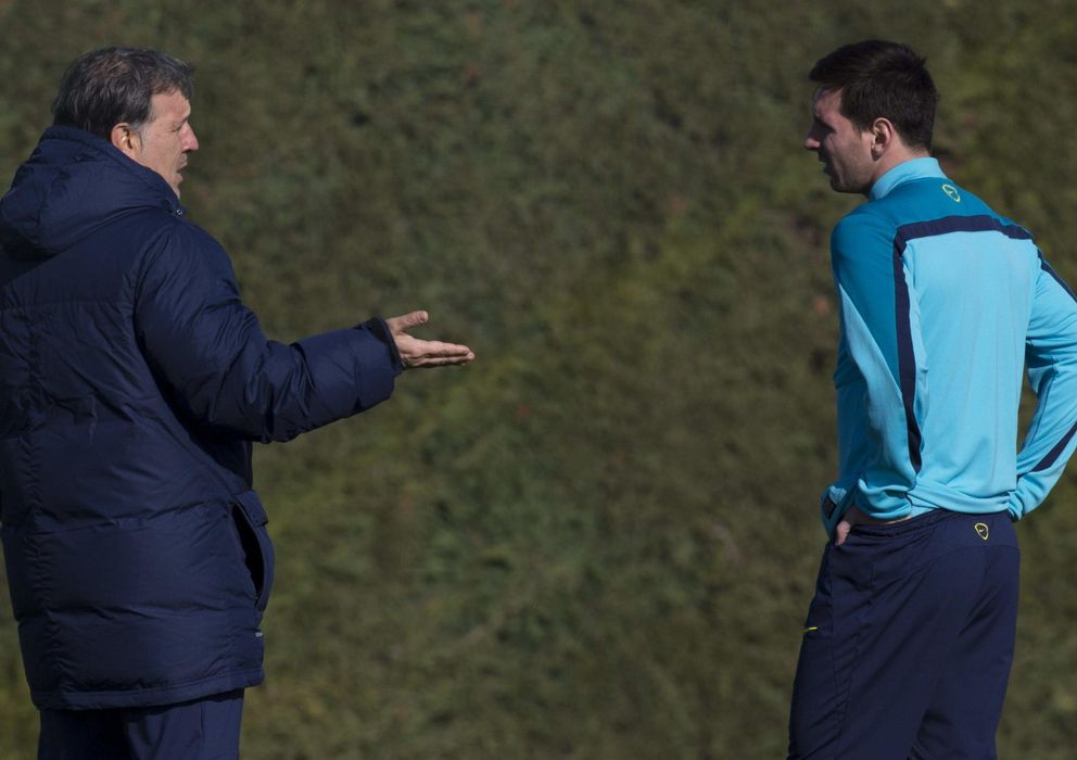 Foto: Martino y Messi, en un entrenamiento con el Barcelona (Efe).