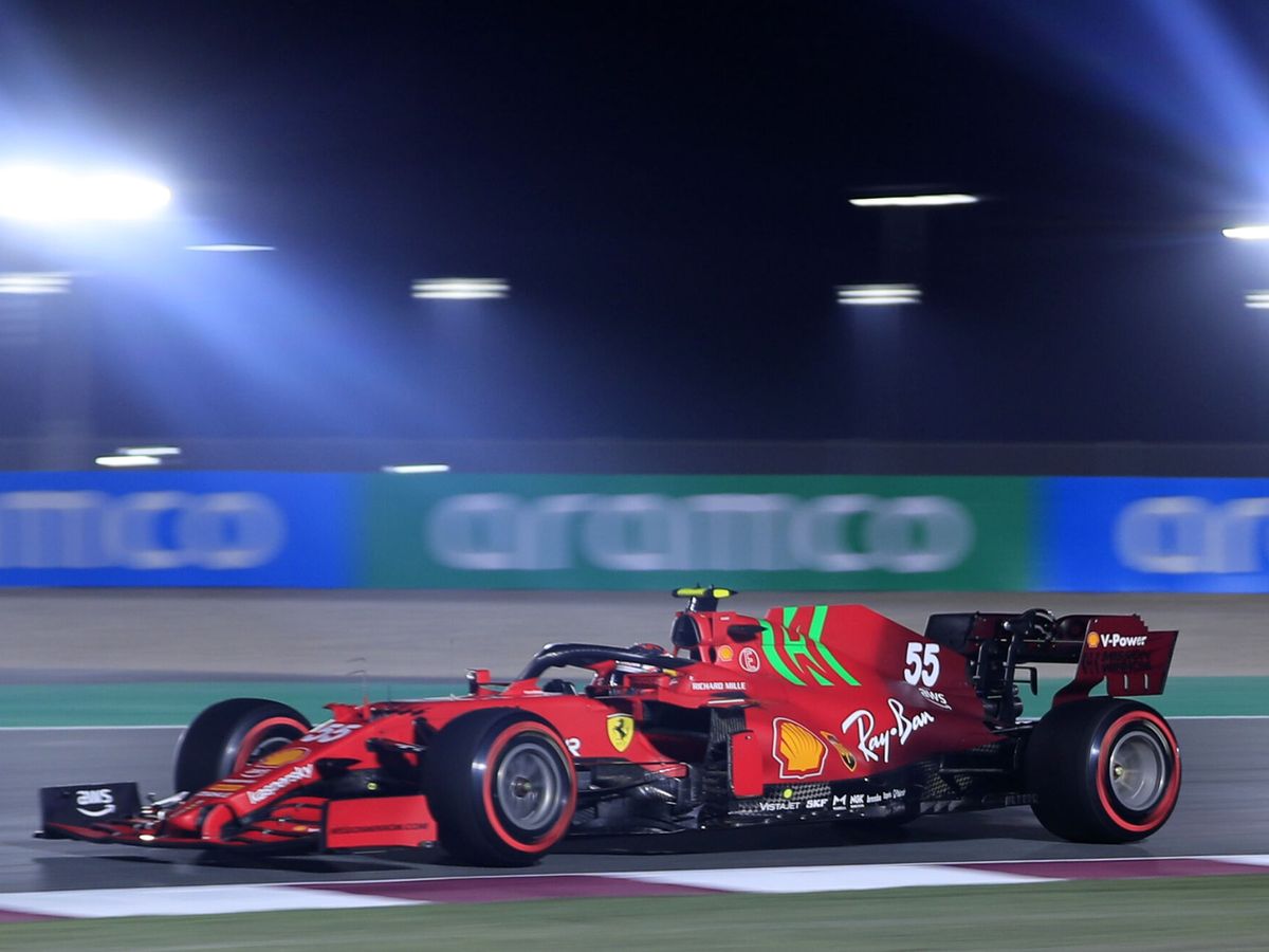 Foto: Sainz firmaba una magnífica sesión para Ferrari. (Reuters/Thaier Al-Sudani)