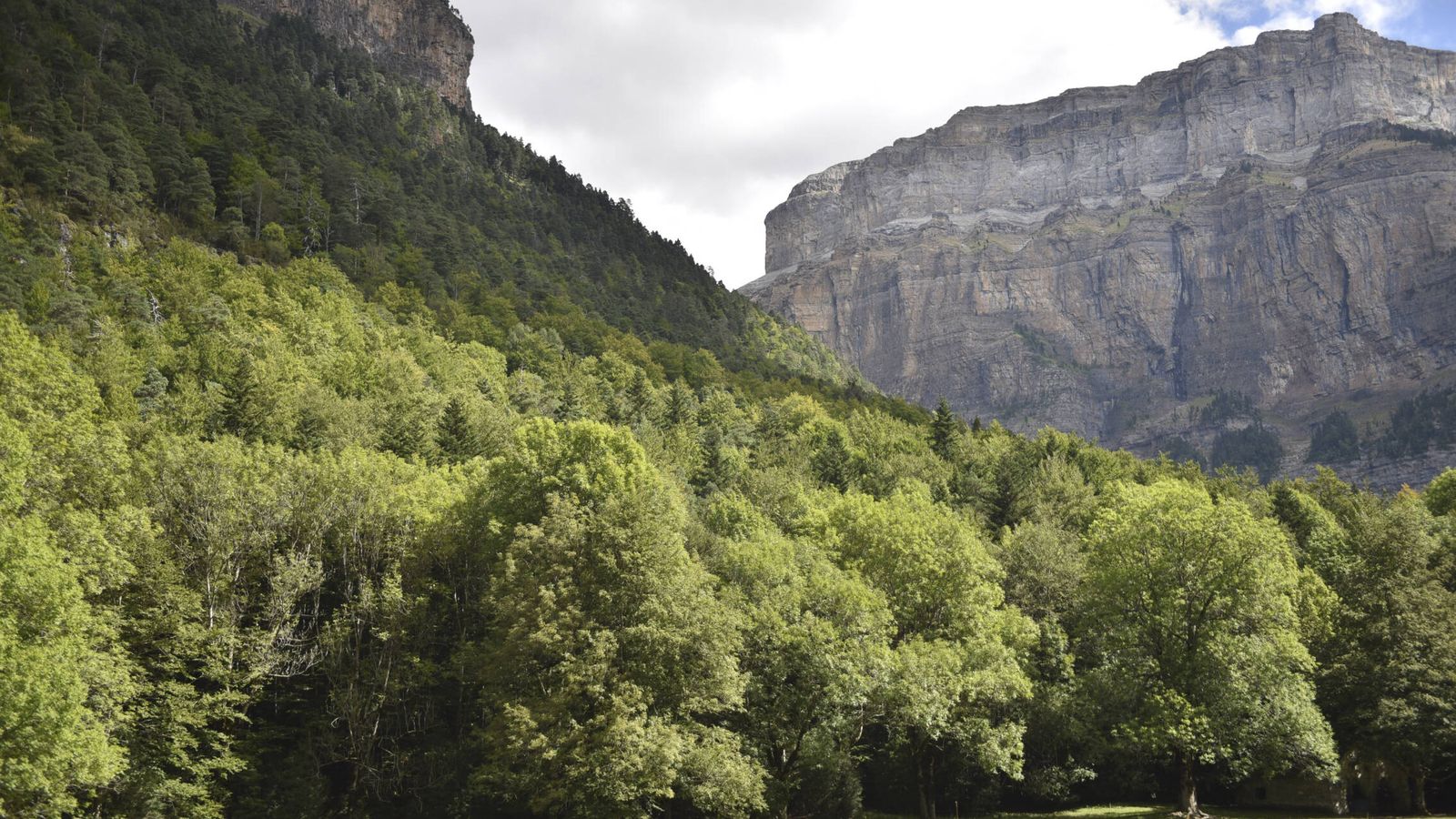 Un montañero muere en el Pico Rusell del Pirineo aragonés