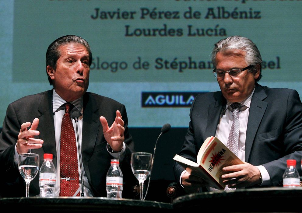 Foto: Baltasar Garzón, acompañado por el exdirector de la UNESCO Federico Mayor Zaragoza. (EFE)