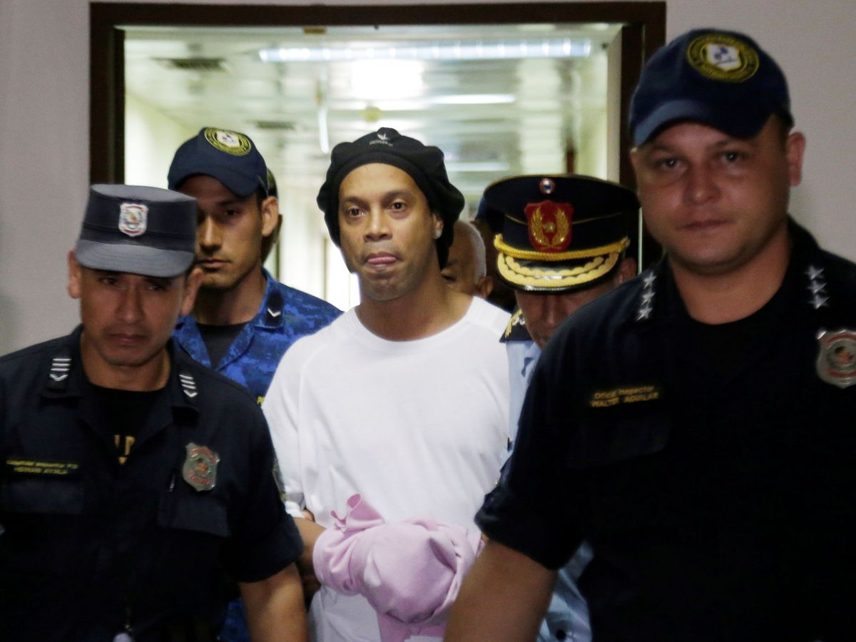 Foto: Ronaldinho ha cumplido un mes en prisión. (Reuters)