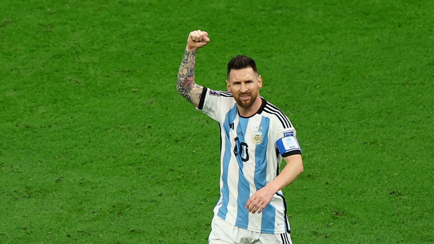 Messi celebra el primer gol de Argentina en la final. (Reuters/Albert Gea)