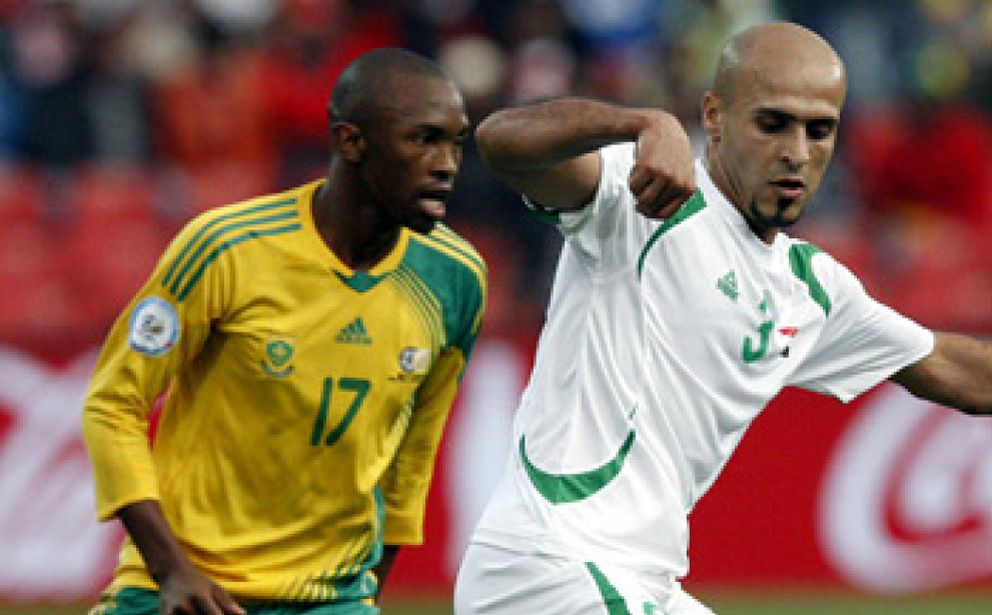 Foto: Triste empate a cero entre Sudáfrica e Irak en el partido inaugural