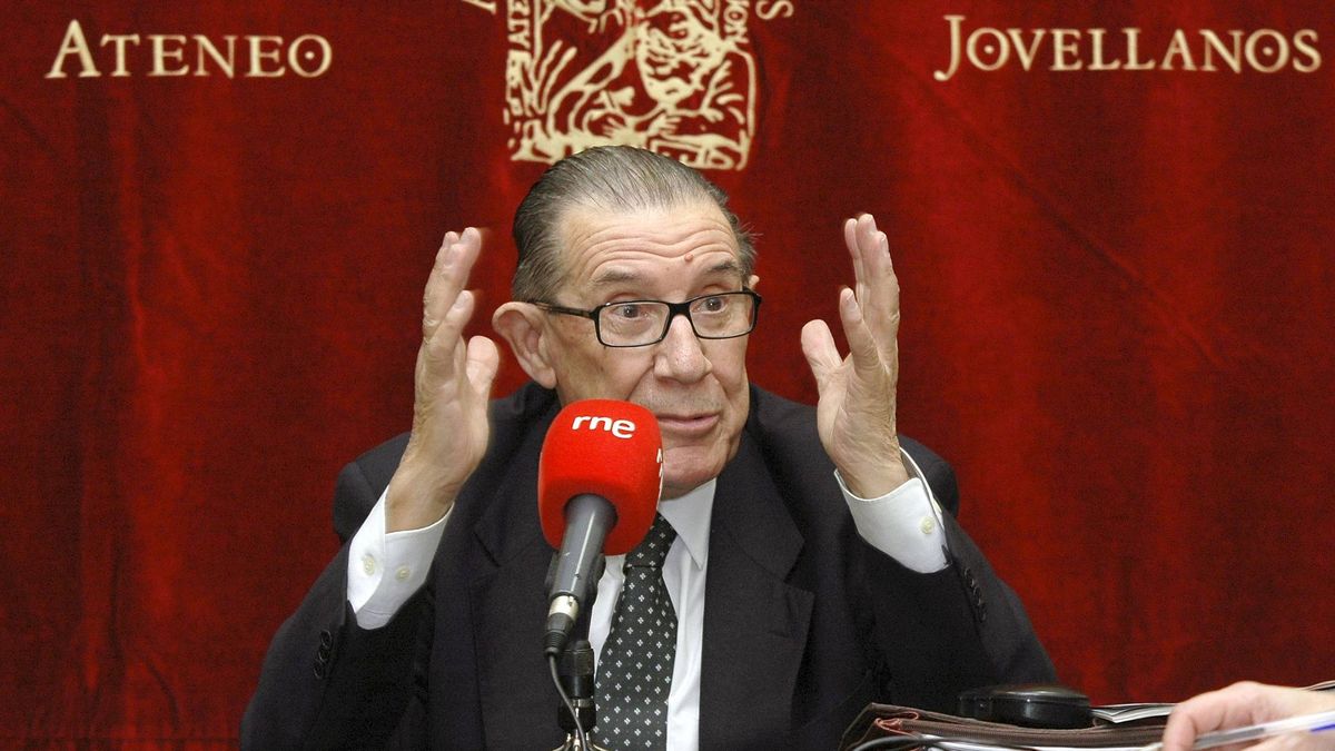 Muere el prestigioso economista Juan Velarde, Premio Príncipe de Asturias en 1992