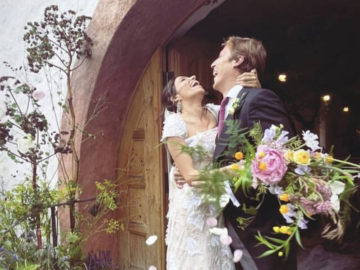 Foto: Alessia Samaranch y Hadrien Forterre, recién casados. (Instagram @jgjoya)