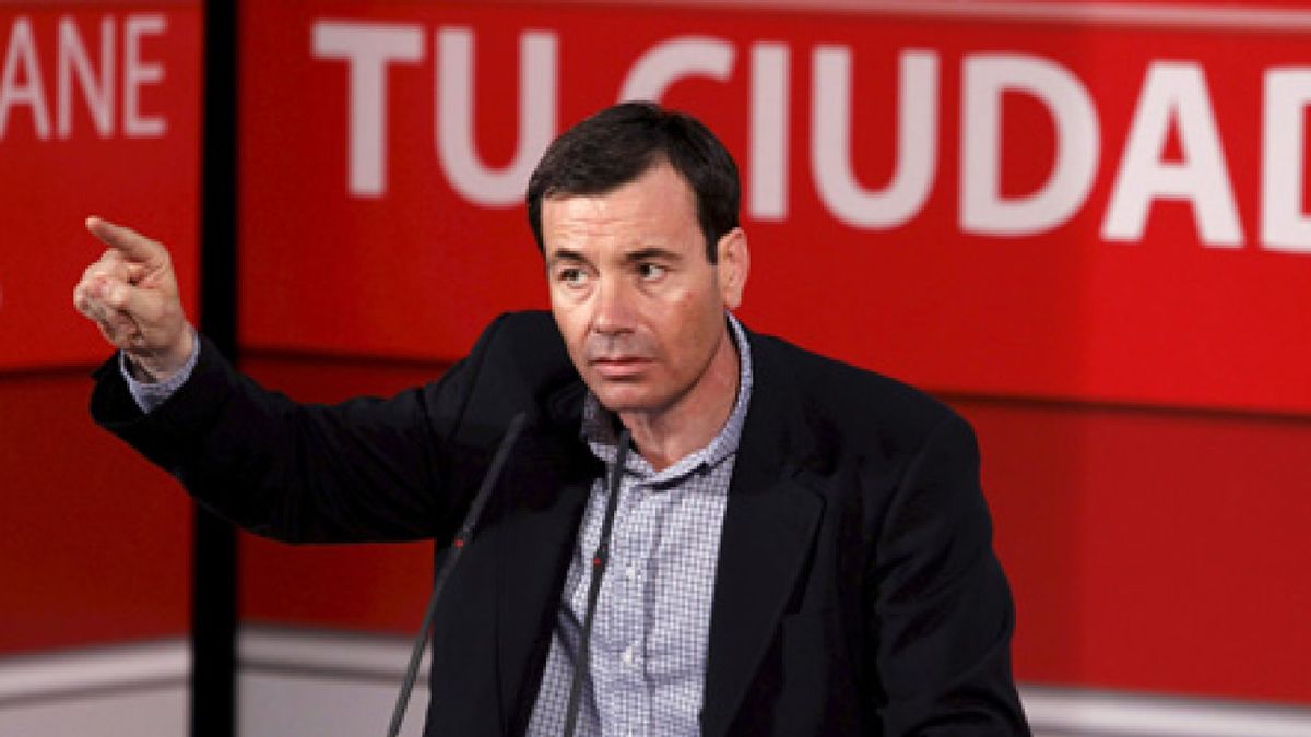 Gómez: "La Junta Electoral ha pedido al PP la retirada de los carteles de Zapatero"